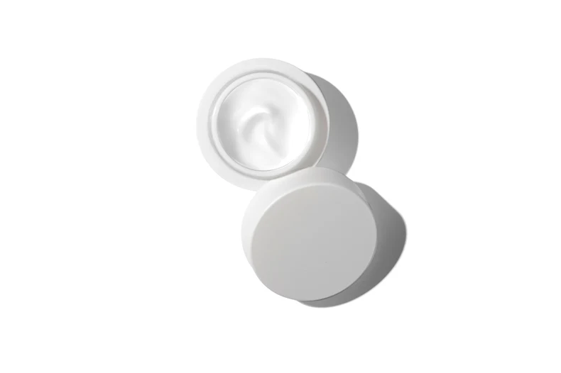 Hyaluronic Acid Moisturiser 20% off - Image 2